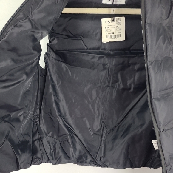 NEW Zara Womans Vest Jacket Water Repellent Size 9-10 Black Hooded NWT - Picture 8 of 8